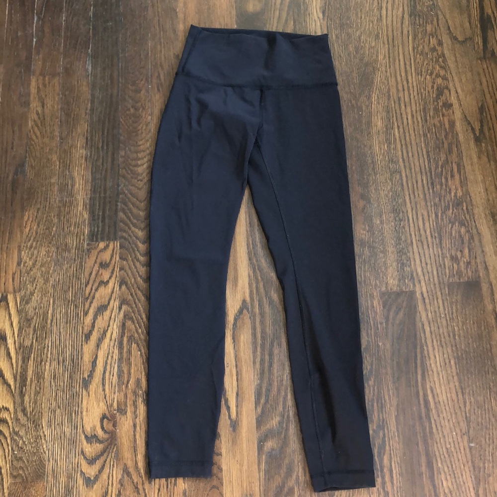 Size 4 lululemon wunder under 7/8 luxtreme